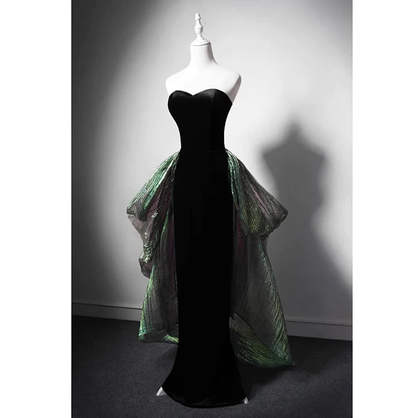 Vestido de fiesta largo de sirena de terciopelo negro con escote en forma de corazón